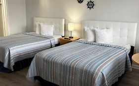 The Grand Beach Inn